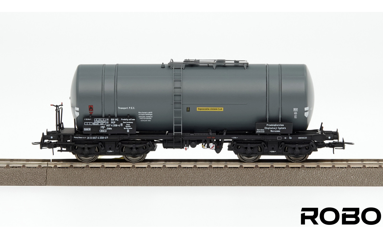 110440 - Freight tanker wagon type 406Rb P.E.C., PKP