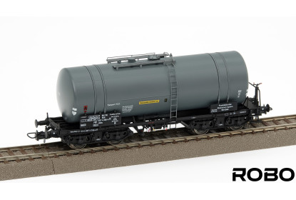 110440 - Freight tanker wagon type 406Rb P.E.C., PKP