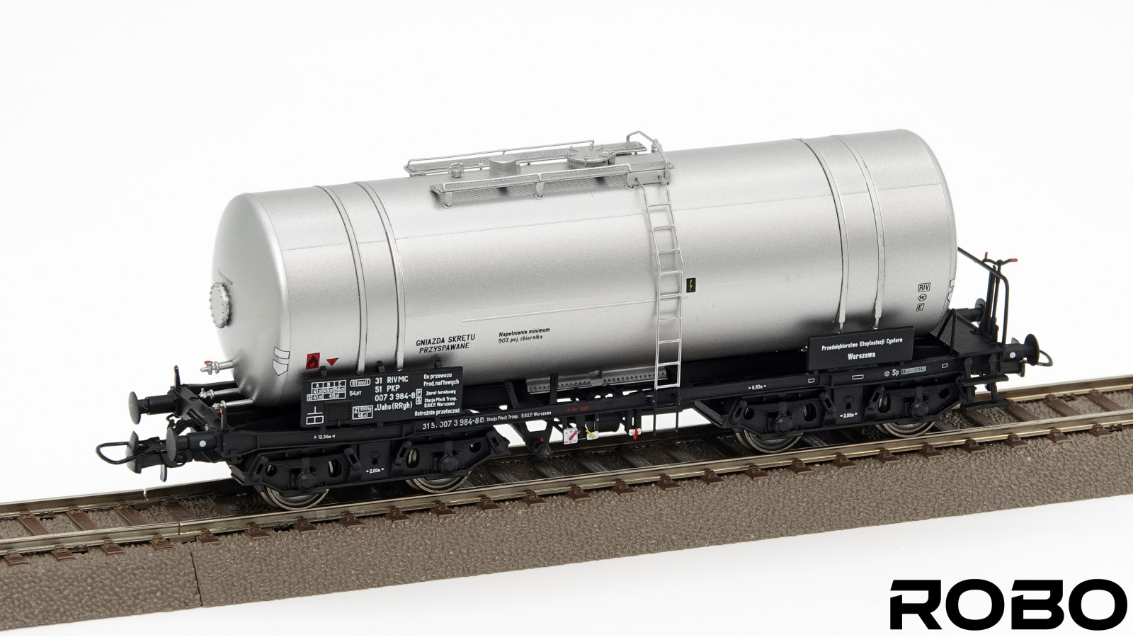 120461- Freight tanker wagon type 406Rb P.E.C., PKP