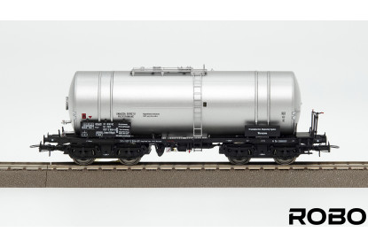 120461- Freight tanker wagon type 406Rb P.E.C., PKP