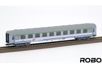 222251 - PKP IC 111As, Warszawa Grochów station, bicycle compartment, NEW ROBO 2.0 LIGHTING BOARD