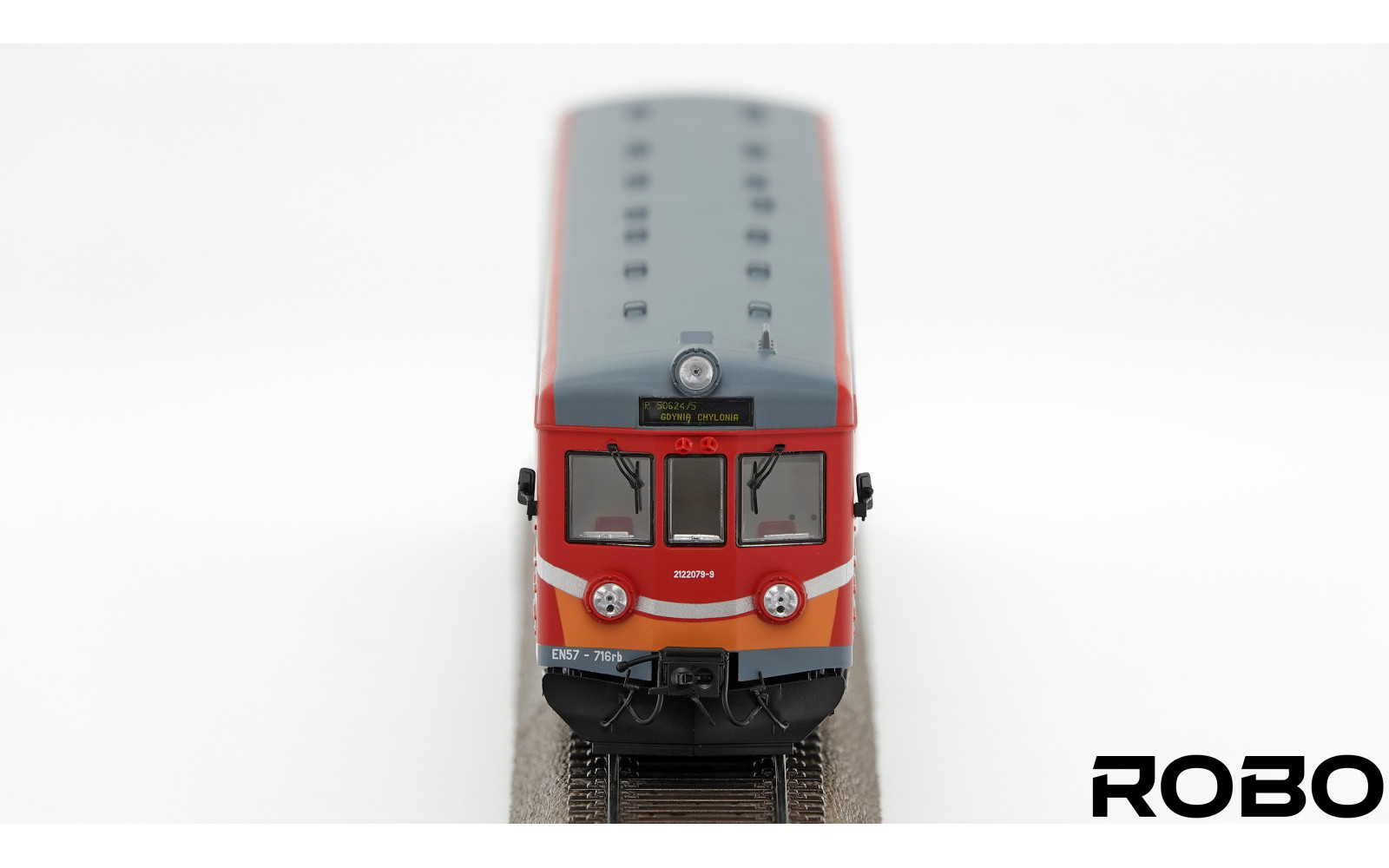 Pomorski Zakład w Gdyni station, model with interior lightning and ESU driving decoder