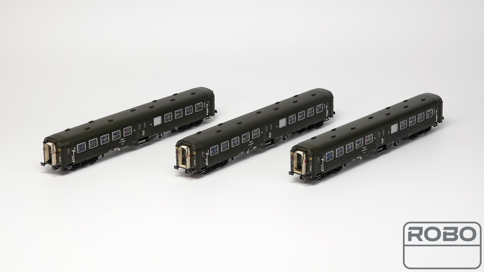 302020 - 3 coaches set, 2nd class, Jarocin station- "Ryflak"