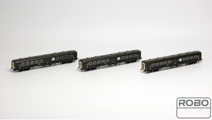 302020 - 3 coaches set, 2nd class, Jarocin station- "Ryflak"