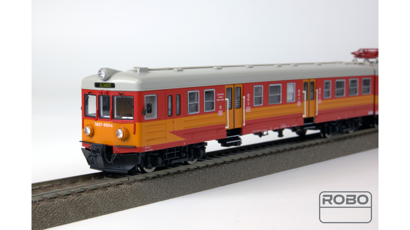 NEW!! 400410DE - EN57-990 Rolling Stock Depot in Katowice, DCC Leo Sound