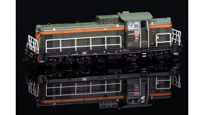 010002DE - Lokomotywa spalinowa SM42 807, DOKP Północna MD Toruń, wersja cyfrowa z dekoderem dźwięku, skala 1:120