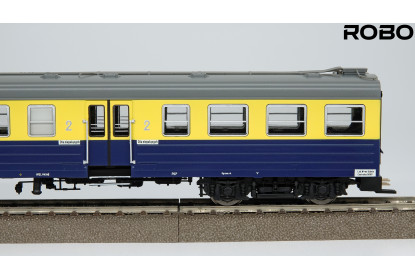 400310 - PKP EN57-648 st. Warszawa, model z oświetleniem