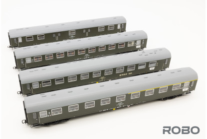 200021 - OST-WEST, set of 4 wagons with interior lights